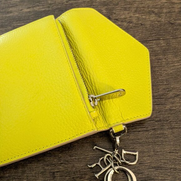 Dior Bullcalf Diorissimo Medium Envelope Wallet Vert Acide - Picture 5 of 5